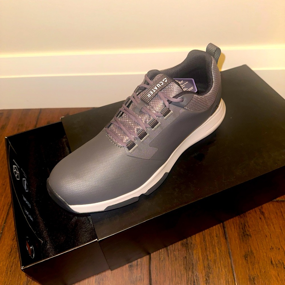 Brand new never worn Cuater golf shoes
